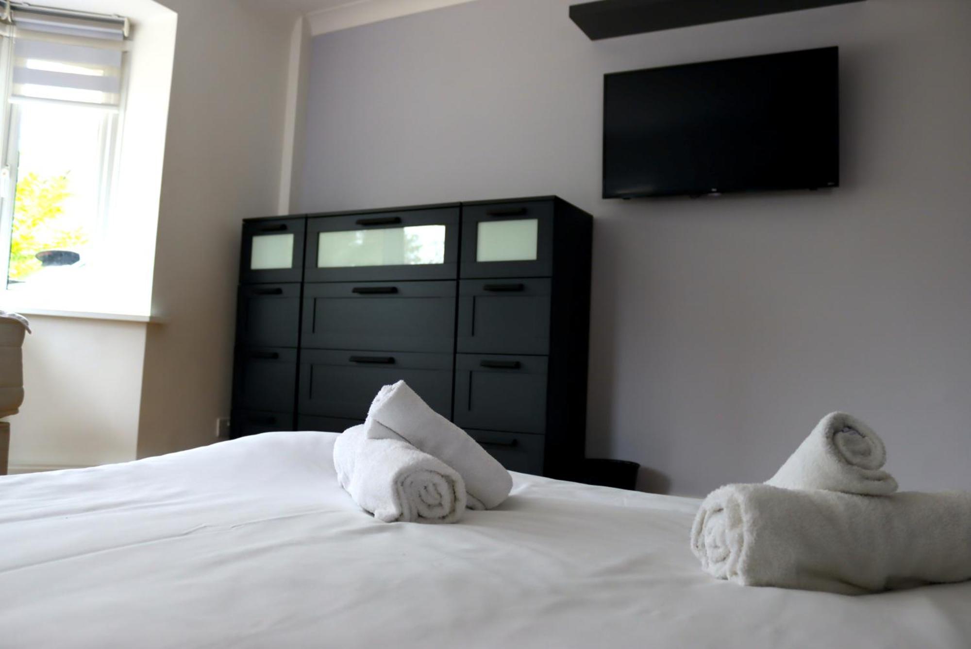 Four Corners Holiday Home Hot Tub & Sauna Ferndown Εξωτερικό φωτογραφία