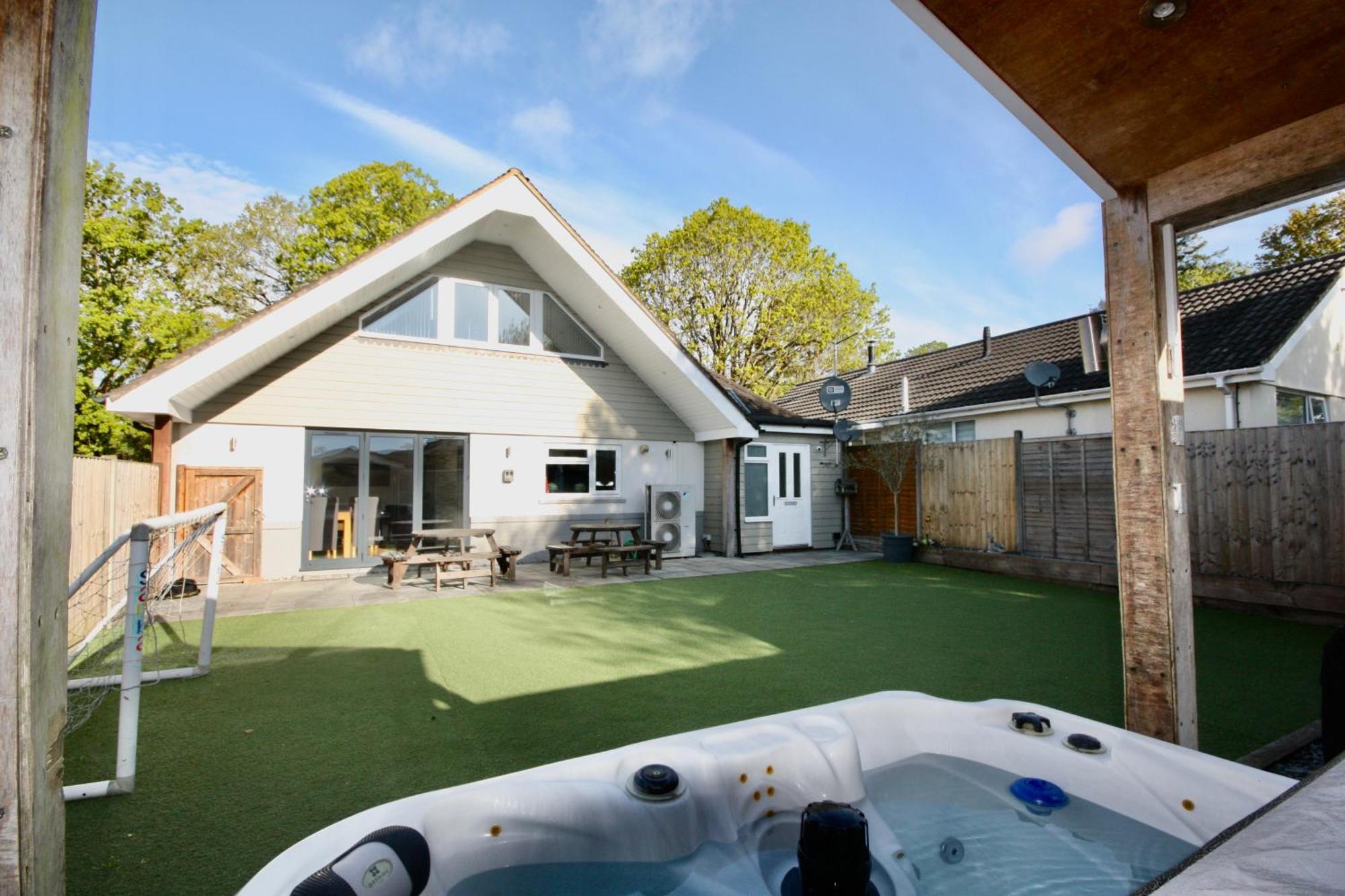 Four Corners Holiday Home Hot Tub & Sauna Ferndown Εξωτερικό φωτογραφία