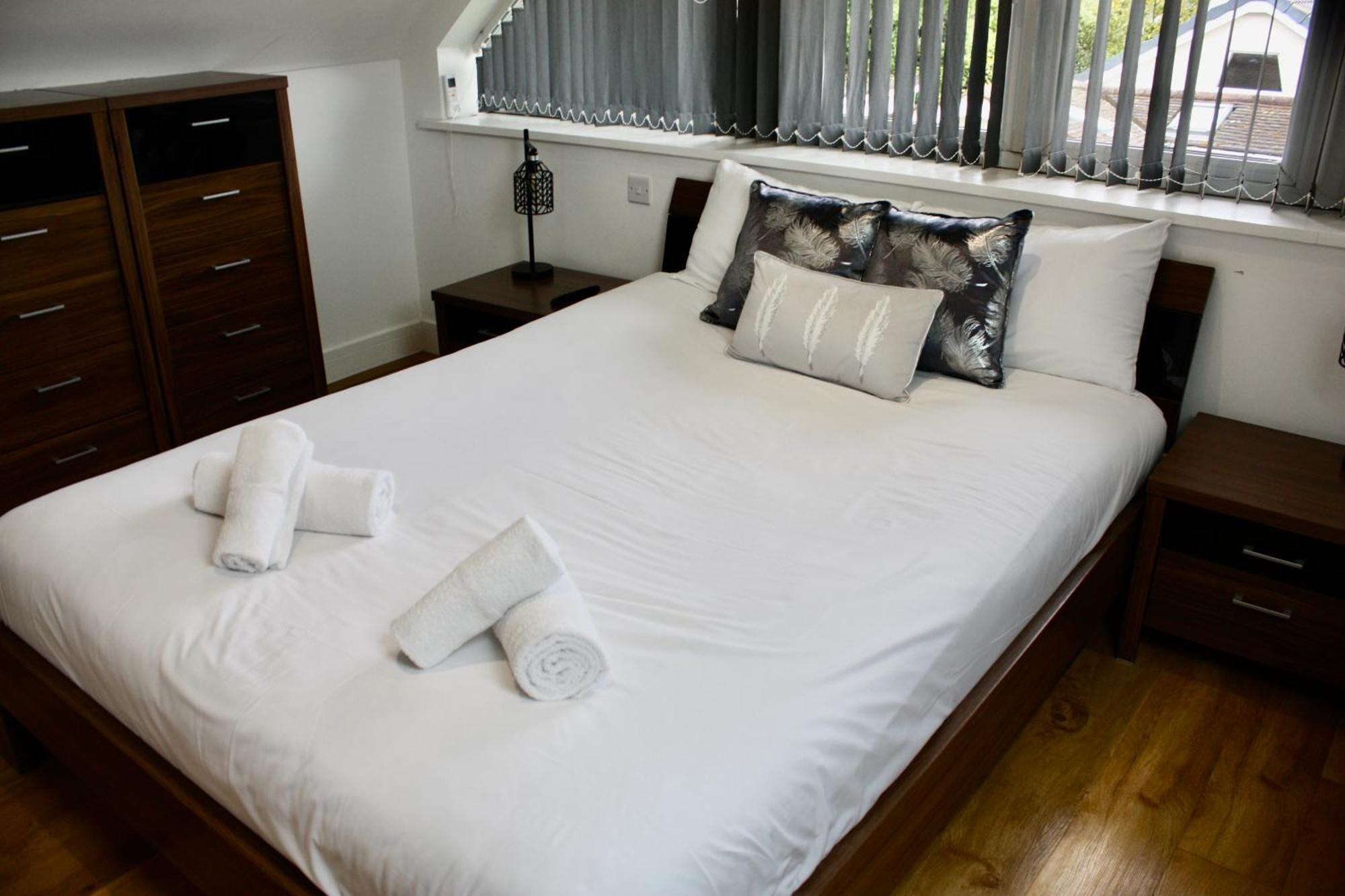 Four Corners Holiday Home Hot Tub & Sauna Ferndown Εξωτερικό φωτογραφία